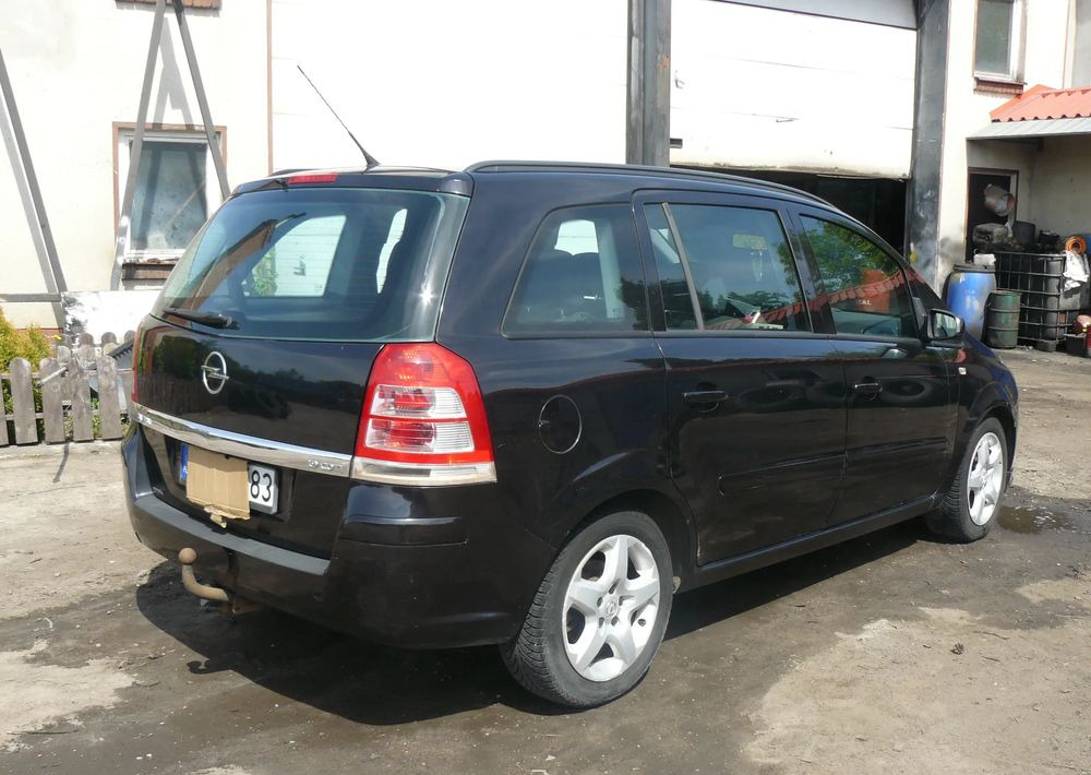 Opel Zafira 1.9 CDTI Cosmo - Внедорожник: фото 4 Opel Zafira 1.9 CDTI Cosmo - Внедорожник: фото 4