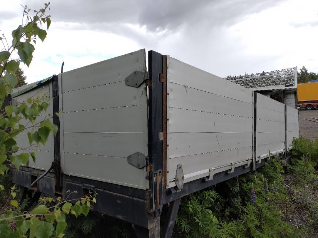 Rahtilava 6,40m nosturitupet+teline - Кузов платформа: фото 1 Rahtilava 6,40m nosturitupet+teline - Кузов платформа: фото 1