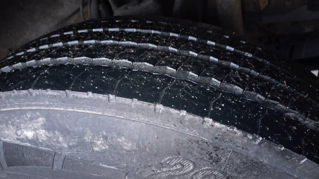 Scania P94 kokosivuaukeva kori+pl-nostin - Грузовик с закрытым кузовом: фото 3 Scania P94 kokosivuaukeva kori+pl-nostin - Грузовик с закрытым кузовом: фото 3