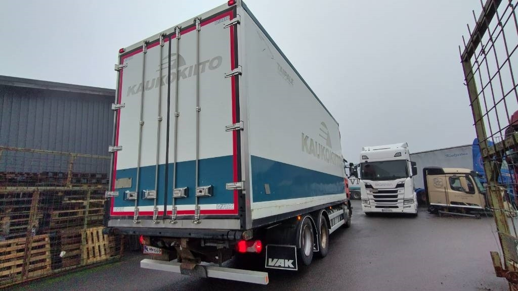 Scania R520 6x2 kokosivuauk kori, thermoking kone - Рефрижератор: фото 3 Scania R520 6x2 kokosivuauk kori, thermoking kone - Рефрижератор: фото 3
