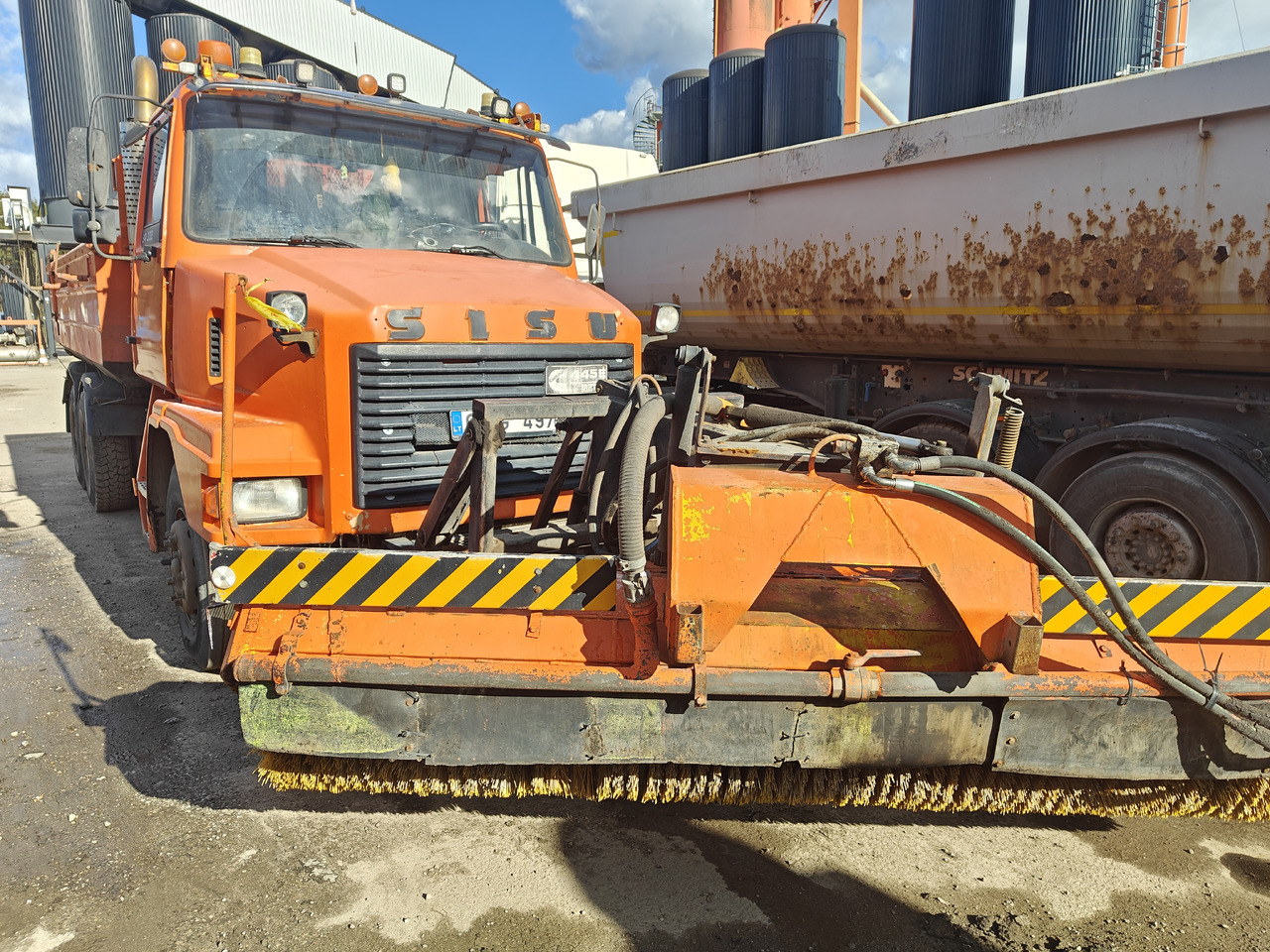 SISU SR 332 - Самосвал: фото 2 SISU SR 332 - Самосвал: фото 2
