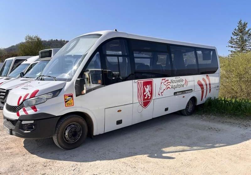 Iveco ROSERO FIRST/ SPROWADZONE / 2X KLIMA/ EURO 6 - Микроавтобус, Пассажирский фургон: фото 1 Iveco ROSERO FIRST/ SPROWADZONE / 2X KLIMA/ EURO 6 - Микроавтобус, Пассажирский фургон: фото 1