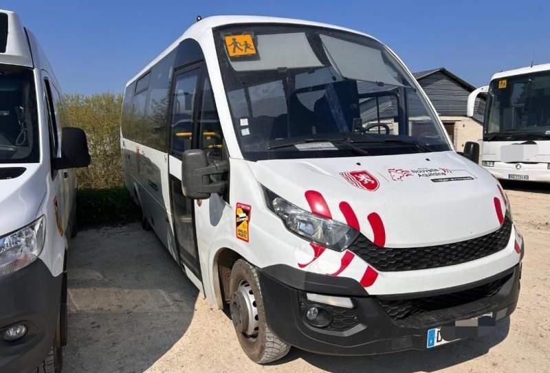 Iveco ROSERO FIRST/ SPROWADZONE / 2X KLIMA/ EURO 6 - Микроавтобус, Пассажирский фургон: фото 2 Iveco ROSERO FIRST/ SPROWADZONE / 2X KLIMA/ EURO 6 - Микроавтобус, Пассажирский фургон: фото 2