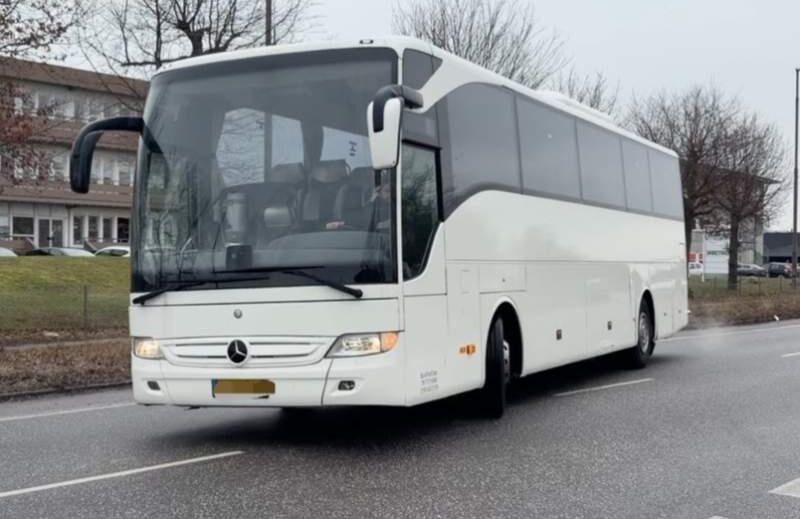 Mercedes-Benz TOURISMO RHD/ 12 METRÓW/ SPROWADZONY/ LUX-LINE - Туристический автобус: фото 2 Mercedes-Benz TOURISMO RHD/ 12 METRÓW/ SPROWADZONY/ LUX-LINE - Туристический автобус: фото 2