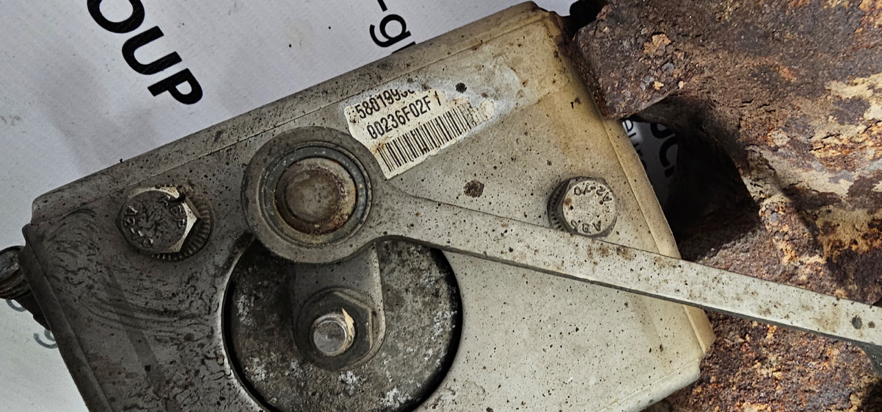 IVECO Stralis EURO6, EURO 6 emission EGR valve, exhaust emission valve, exhaust gas recirculation valve, 5802078461, 5801993854, 5801561933, 5801860435, retarder valve, 5801561933, 5801860435, 5801993 - Клапан для Грузовиков: фото 3 IVECO Stralis EURO6, EURO 6 emission EGR valve, exhaust emission valve, exhaust gas recirculation valve, 5802078461, 5801993854, 5801561933, 5801860435, retarder valve, 5801561933, 5801860435, 5801993 - Клапан для Грузовиков: фото 3