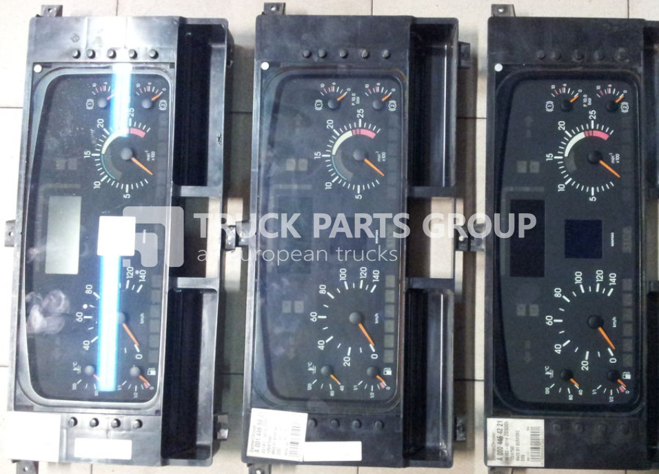 MERCEDES-BENZ Actros MP1 EURO2 instrument panel, instrument cluster, dashboard dashboard - Приборная панель для Грузовиков: фото 1 MERCEDES-BENZ Actros MP1 EURO2 instrument panel, instrument cluster, dashboard dashboard - Приборная панель для Грузовиков: фото 1