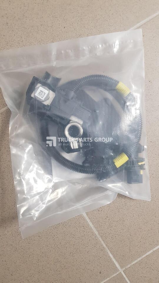 RENAULT RENAULT T series, T RANGE GAMA EURO 6, 7423937504, 23242412, batteries sensor, batteries connection control unit - Аккумулятор для Грузовиков: фото 1 RENAULT RENAULT T series, T RANGE GAMA EURO 6, 7423937504, 23242412, batteries sensor, batteries connection control unit - Аккумулятор для Грузовиков: фото 1