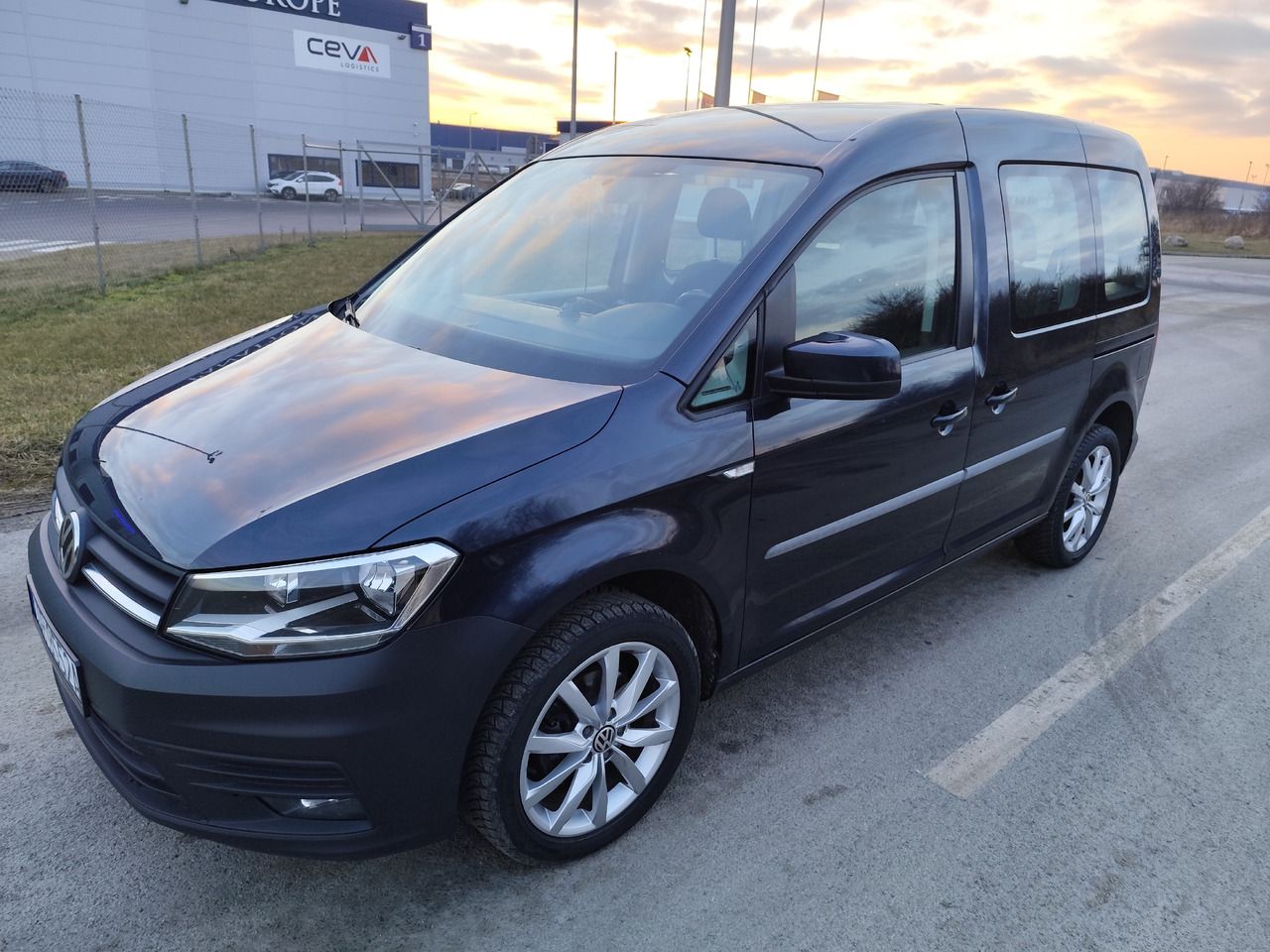 VOLKSWAGEN Caddy - Легковой фургон: фото 1 VOLKSWAGEN Caddy - Легковой фургон: фото 1