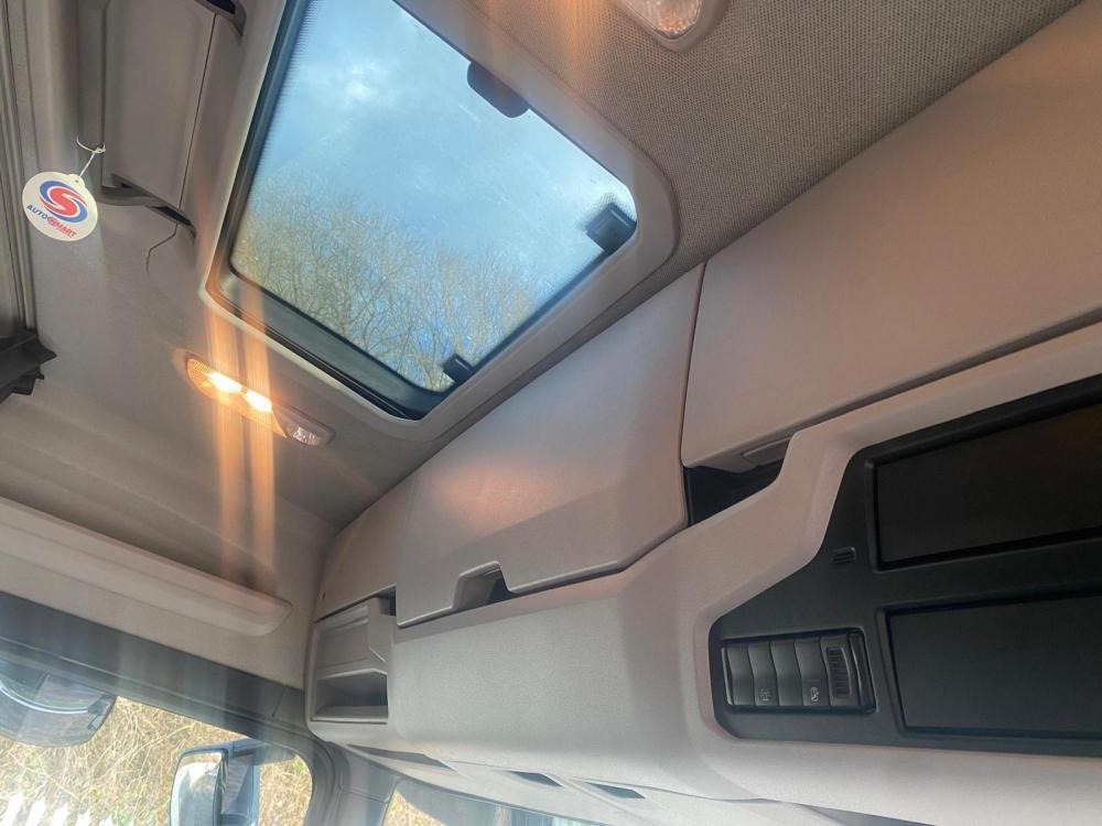 Тягач Scania R450: фото 6