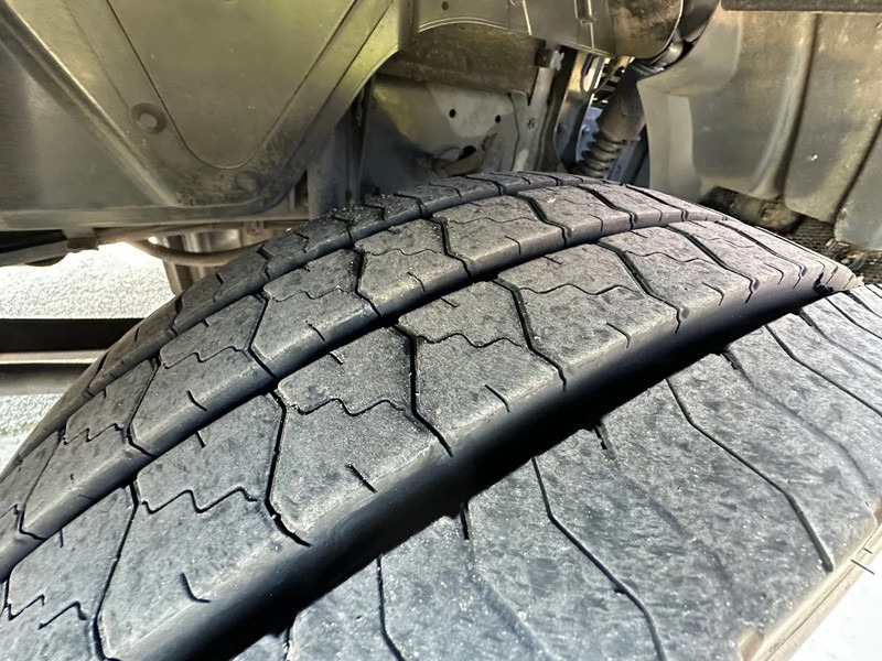 MAN TGL 10.190 / NL TRUCK / BOX / EURO 6 / MANUAL / NEW TYRES / LOADLIFT - Грузовик с закрытым кузовом: фото 5 MAN TGL 10.190 / NL TRUCK / BOX / EURO 6 / MANUAL / NEW TYRES / LOADLIFT - Грузовик с закрытым кузовом: фото 5