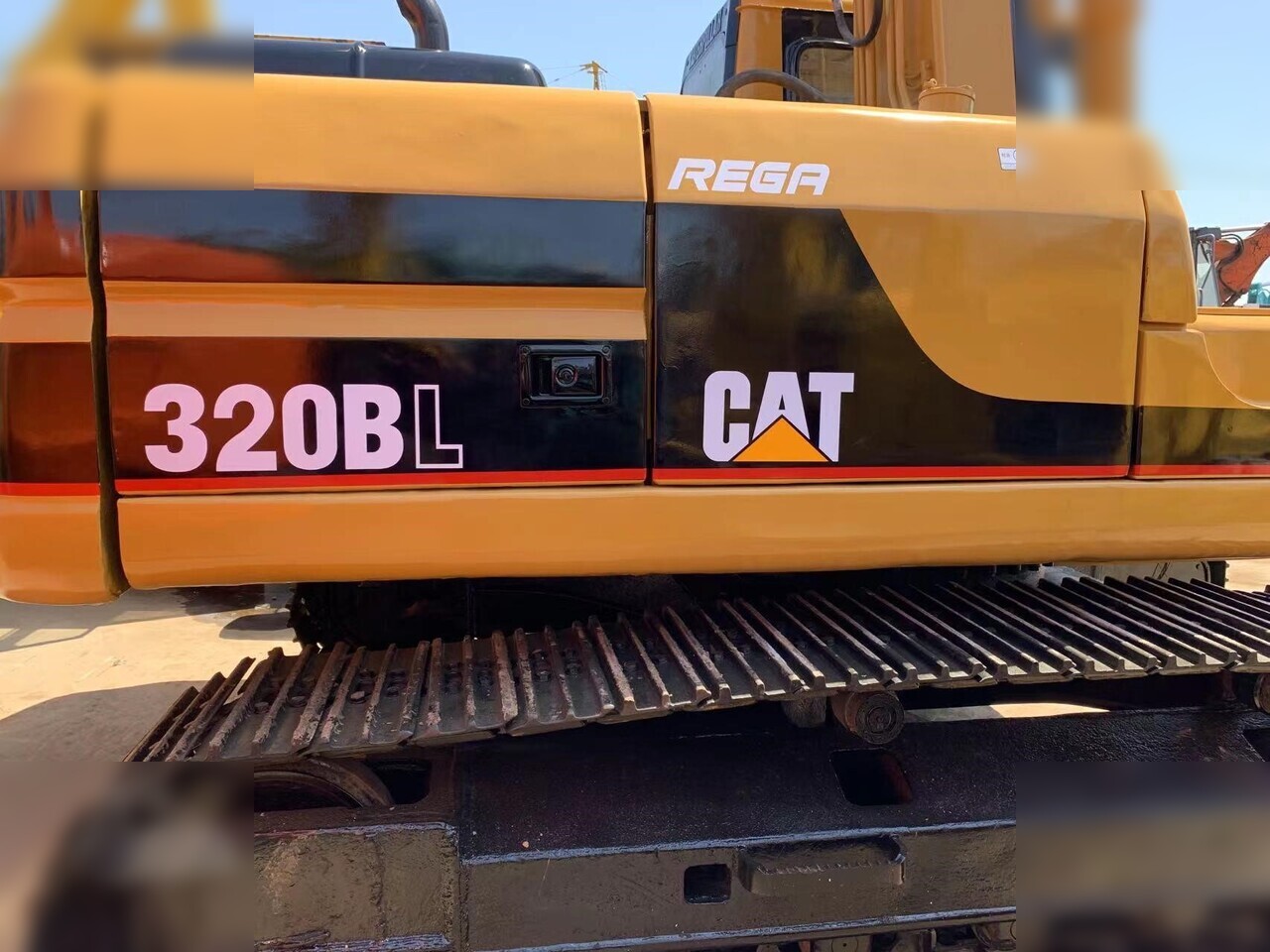 CATERPILLAR 320BL - Гусеничный экскаватор: фото 1 CATERPILLAR 320BL - Гусеничный экскаватор: фото 1