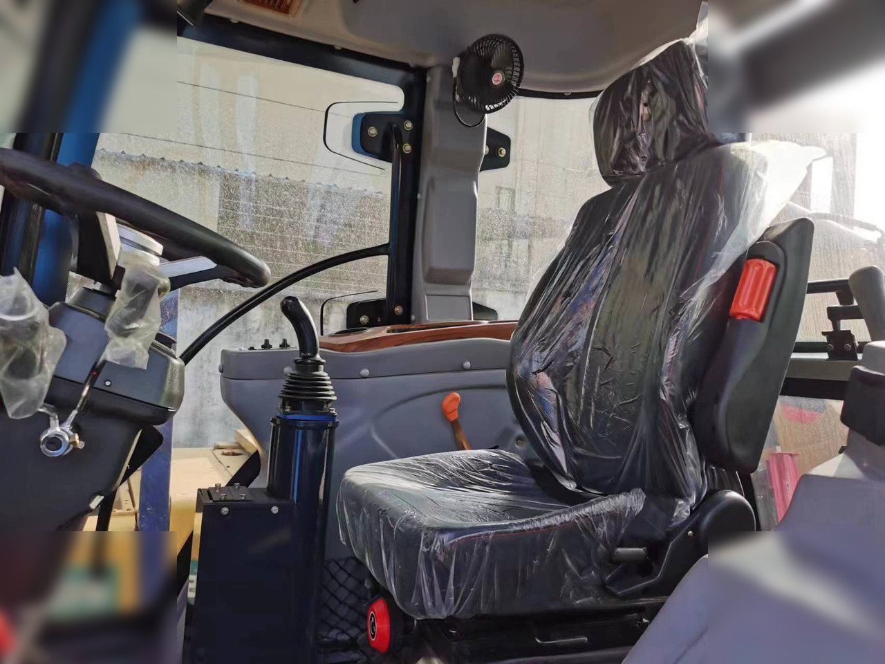 CATERPILLAR 420F - Экскаватор-погрузчик: фото 4 CATERPILLAR 420F - Экскаватор-погрузчик: фото 4