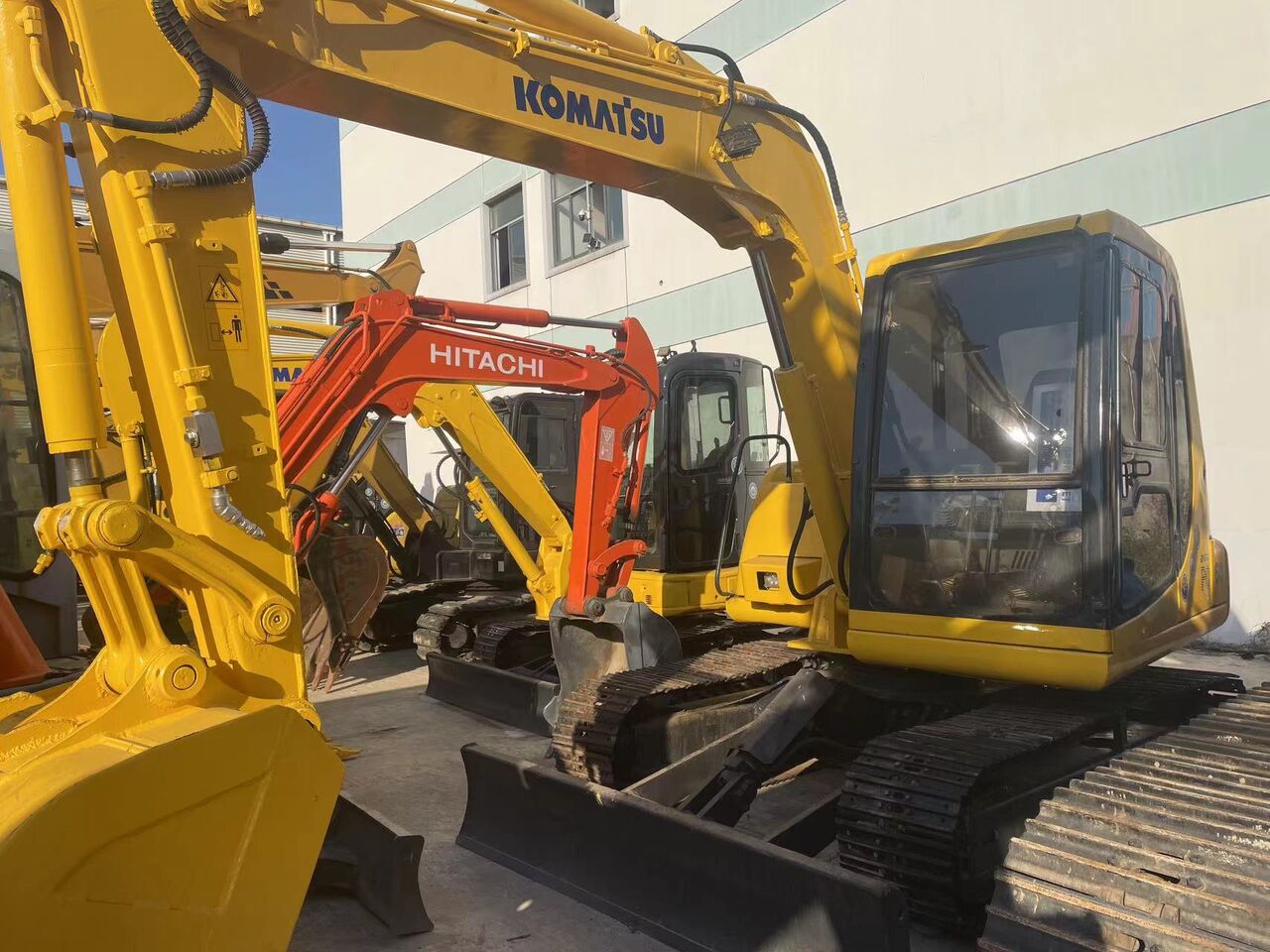 KOMATSU PC60-7 - Гусеничный экскаватор: фото 1 KOMATSU PC60-7 - Гусеничный экскаватор: фото 1