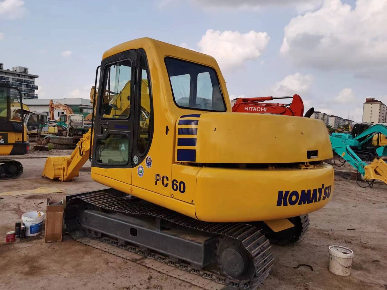 KOMATSU PC60-7 - Гусеничный экскаватор: фото 3 KOMATSU PC60-7 - Гусеничный экскаватор: фото 3