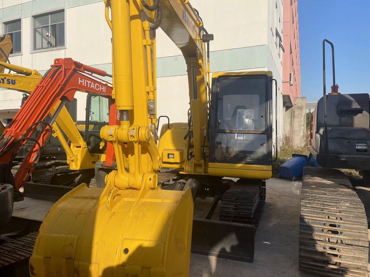 KOMATSU PC60-7 - Гусеничный экскаватор: фото 5 KOMATSU PC60-7 - Гусеничный экскаватор: фото 5