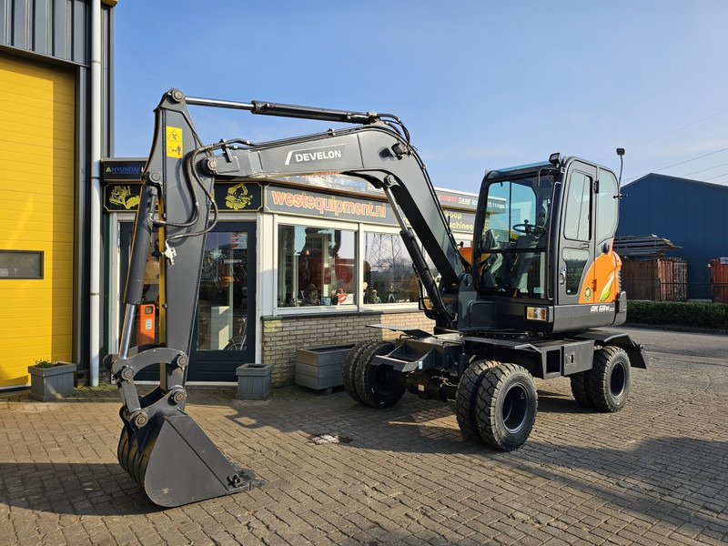 Develon DX60WN ECO-1 - Колёсный экскаватор: фото 2 Develon DX60WN ECO-1 - Колёсный экскаватор: фото 2