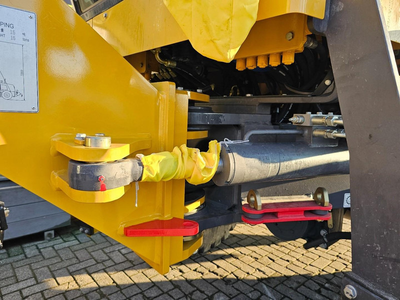 Новый Грейдер XCMG GR165: фото 9 Новый Грейдер XCMG GR165: фото 9