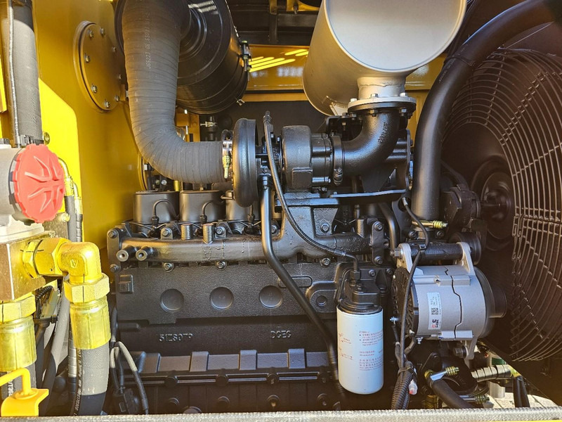 Новый Грейдер XCMG GR165: фото 16 Новый Грейдер XCMG GR165: фото 16