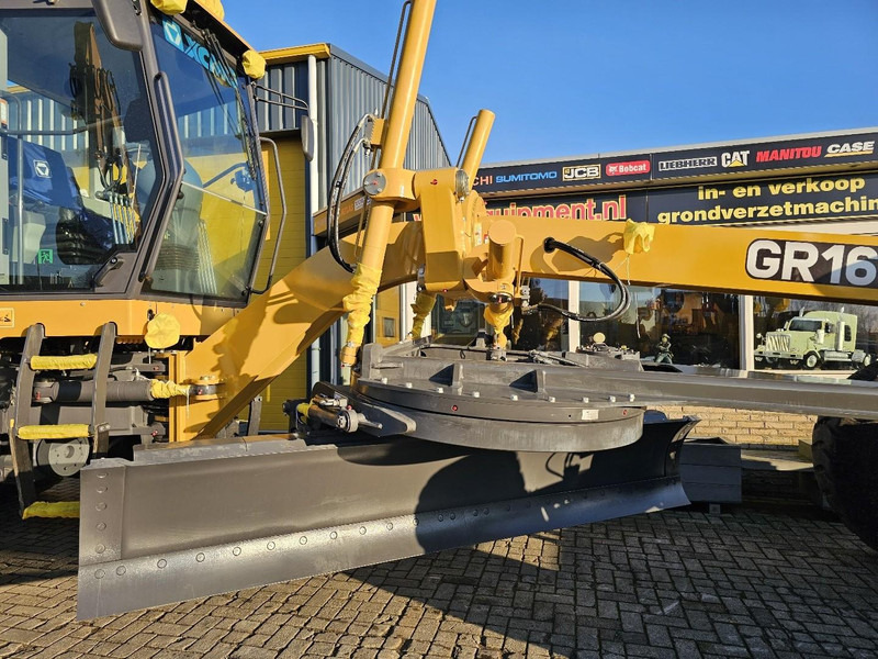 Новый Грейдер XCMG GR165: фото 10 Новый Грейдер XCMG GR165: фото 10