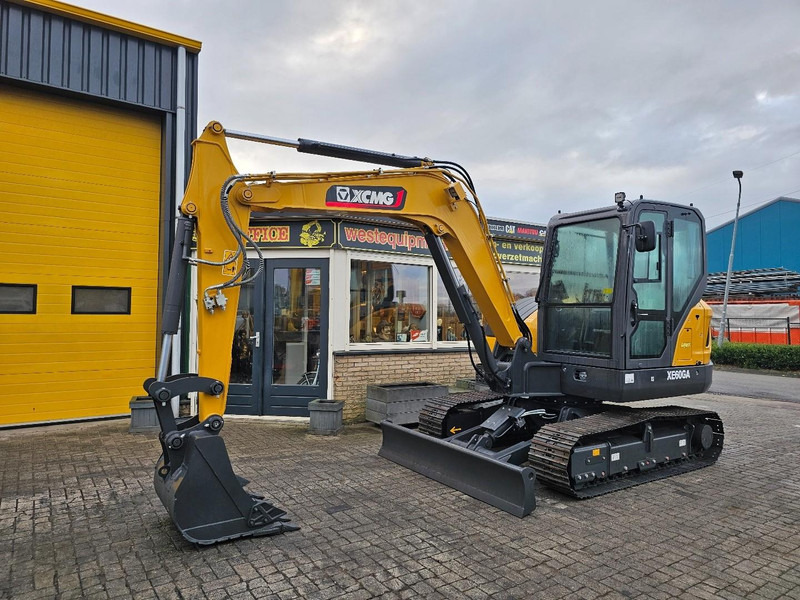 XCMG XE60GA - Мини-экскаватор: фото 2 XCMG XE60GA - Мини-экскаватор: фото 2