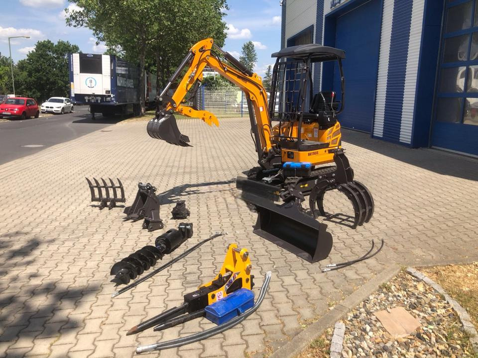 Minibagger BK1700JS inkl. Zubehörpaket Groß *INKL.19% MWST*BERGER KRAUS*KUBOTA*JOYST*SOFORT! - Мини-экскаватор: фото 1 Minibagger BK1700JS inkl. Zubehörpaket Groß *INKL.19% MWST*BERGER KRAUS*KUBOTA*JOYST*SOFORT! - Мини-экскаватор: фото 1
