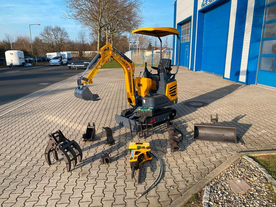 Minibagger BK950JS + Zubehör *INKL.19% MWST*BERGER KRAUS*JOYSTICK*SOFORT!* - Мини-экскаватор: фото 1 Minibagger BK950JS + Zubehör *INKL.19% MWST*BERGER KRAUS*JOYSTICK*SOFORT!* - Мини-экскаватор: фото 1