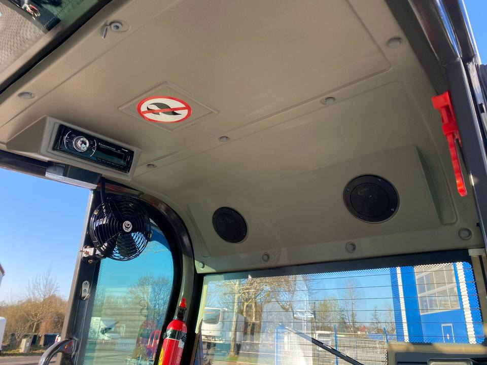 Компактный фронтальный погрузчик Radlader/Hoflader BK810 inkl. Kehrmaschinenpaket *INKL.19% MWST*BERGER KRAUS* KUBOTA*EURO*CE*: фото 16