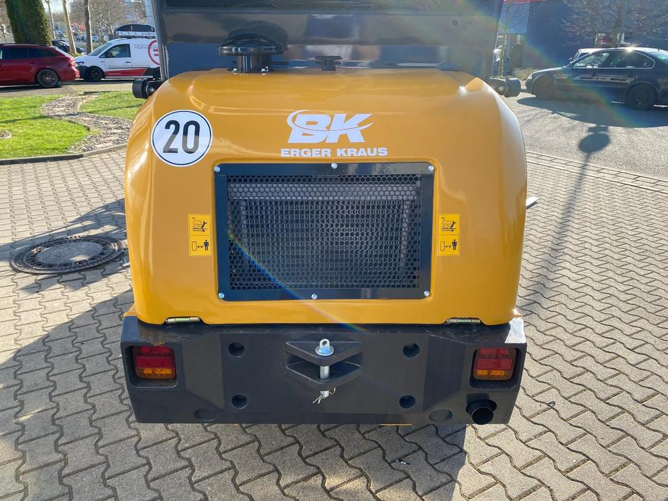 Компактный фронтальный погрузчик Radlader/Hoflader BK810 inkl. Kehrmaschinenpaket *INKL.19% MWST*BERGER KRAUS* KUBOTA*EURO*CE*: фото 6