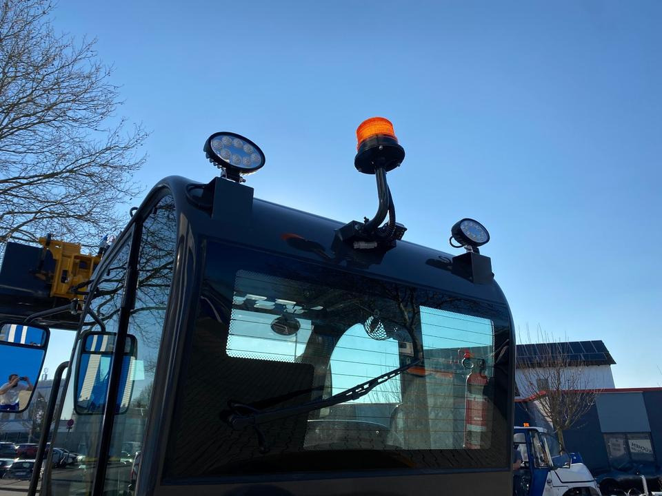 Компактный фронтальный погрузчик Radlader/Hoflader BK810 inkl. Kehrmaschinenpaket *INKL.19% MWST*BERGER KRAUS* KUBOTA*EURO*CE*: фото 7