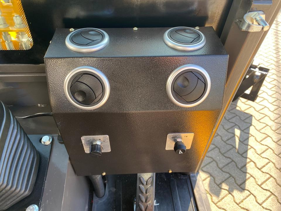 Компактный фронтальный погрузчик Radlader/Hoflader BK810 inkl. Kehrmaschinenpaket *INKL.19% MWST*BERGER KRAUS* KUBOTA*EURO*CE*: фото 19