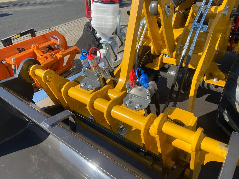 Компактный фронтальный погрузчик Radlader/Hoflader BK810 inkl. Tieflader und großem Zubehörpaket *INKL.19% MWST*BERGER KRAUS* KUBOTA*EURO*CE*: фото 18