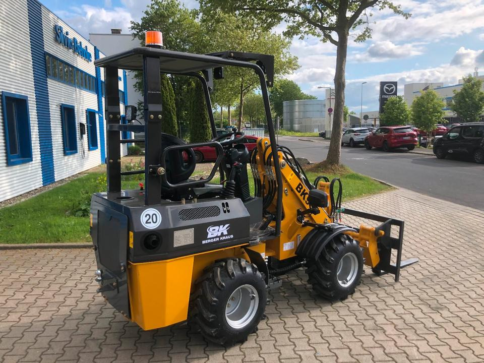 Radlader / Hoflader BK906 *INKL.19% MWST*PERKINS*BERGER KRAUS*GABELPAKET*CE*EURO - Компактный фронтальный погрузчик: фото 5 Radlader / Hoflader BK906 *INKL.19% MWST*PERKINS*BERGER KRAUS*GABELPAKET*CE*EURO - Компактный фронтальный погрузчик: фото 5