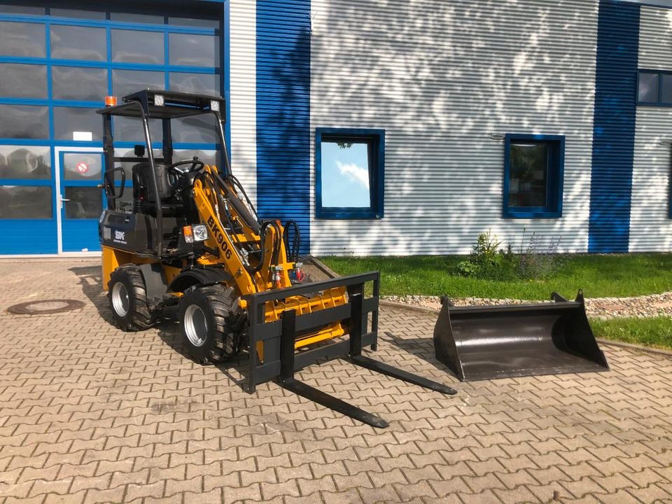 Radlader / Hoflader BK906 *INKL.19% MWST*PERKINS*BERGER KRAUS*GABELPAKET*CE*EURO - Компактный фронтальный погрузчик: фото 2 Radlader / Hoflader BK906 *INKL.19% MWST*PERKINS*BERGER KRAUS*GABELPAKET*CE*EURO - Компактный фронтальный погрузчик: фото 2