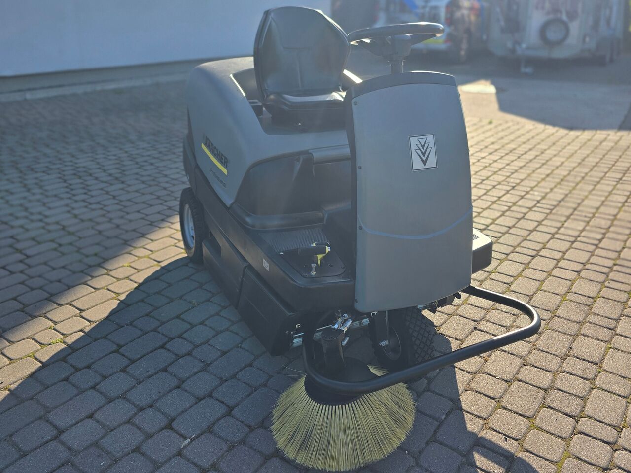 KÄRCHER KM 100/100 R P - Промышленная подметальная машина: фото 2 KÄRCHER KM 100/100 R P - Промышленная подметальная машина: фото 2