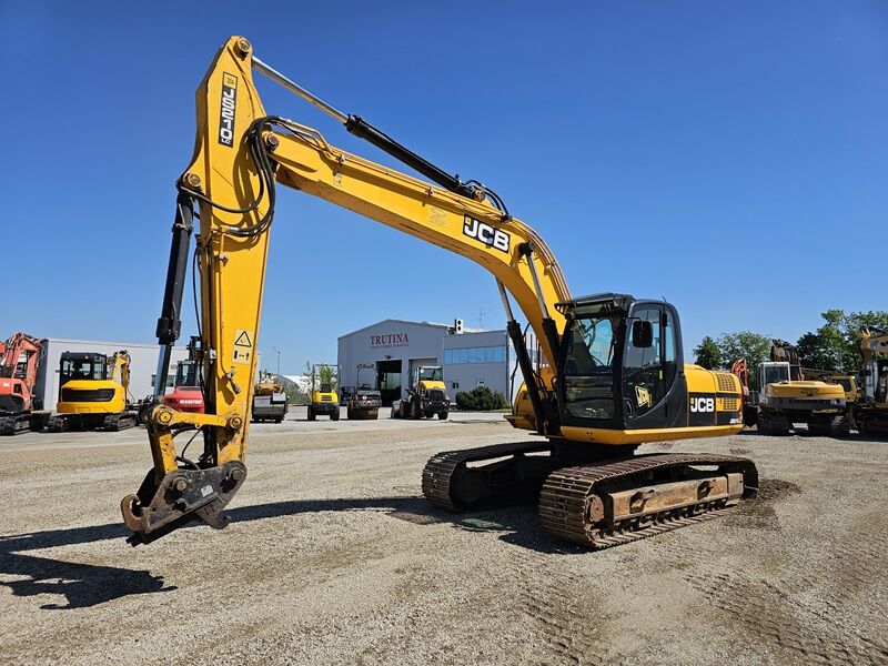 JCB JS210 LC - Гусеничный экскаватор: фото 1 JCB JS210 LC - Гусеничный экскаватор: фото 1