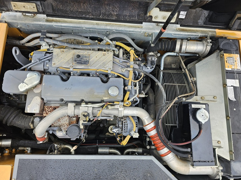 Колёсный экскаватор LIEBHERR A916: фото 17