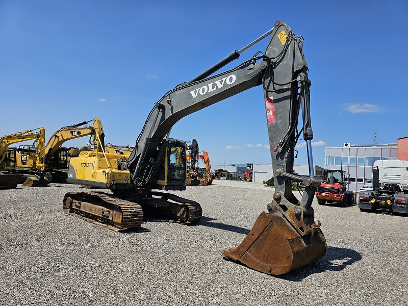 Гусеничный экскаватор VOLVO EC240BNLC: фото 6