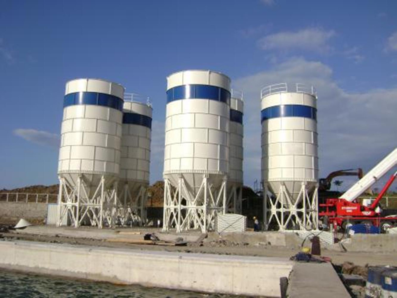Constmach Silo à Ciment d'une Capacité de 500 Tonnes - Силос для цемента: фото 1 Constmach Silo à Ciment d'une Capacité de 500 Tonnes - Силос для цемента: фото 1