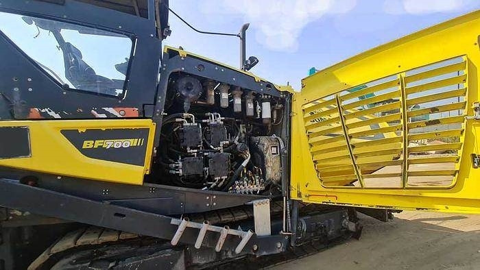 Асфальтоукладчик Bomag BF700C-2: фото 14