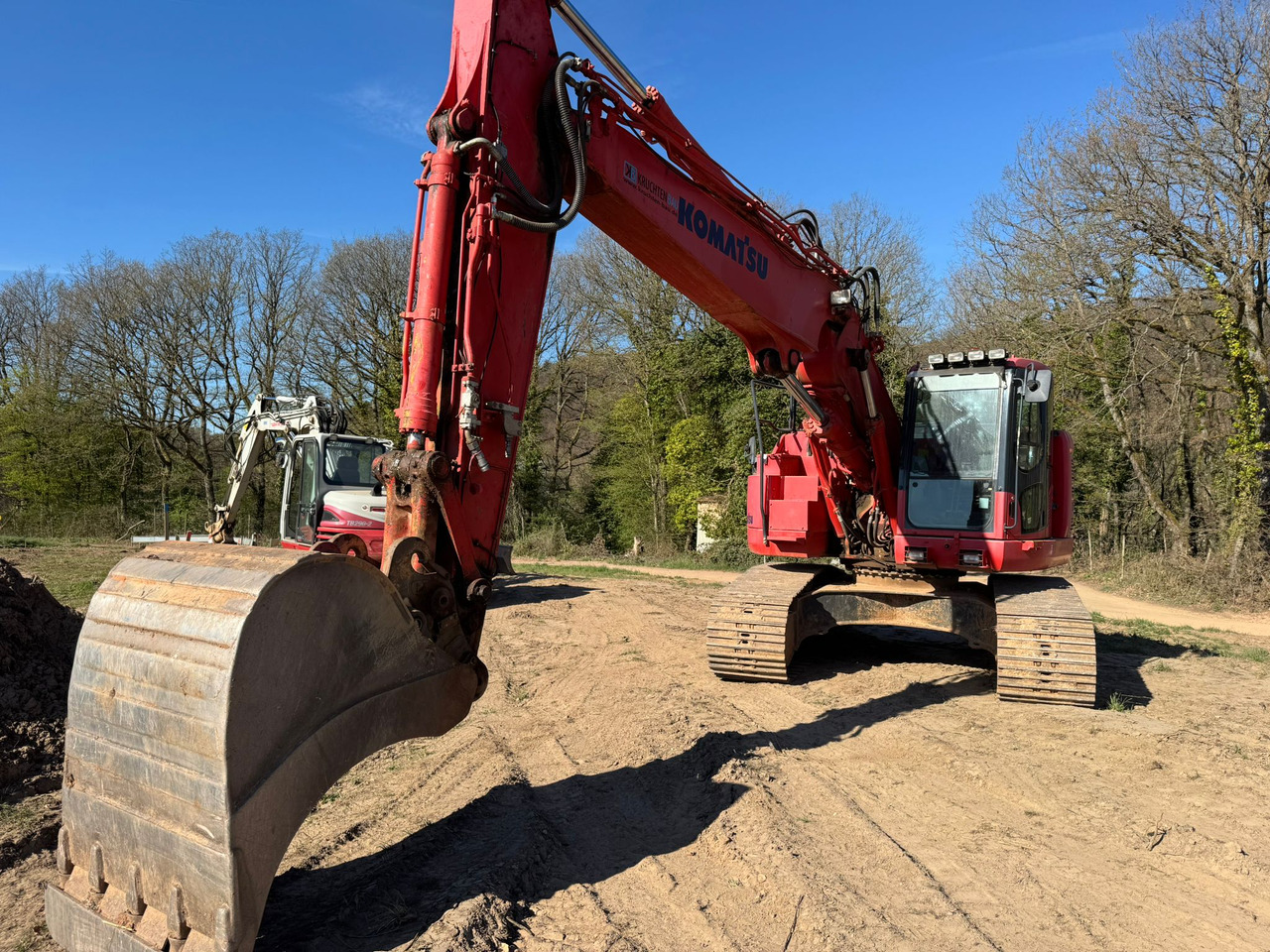 KOMATSU PC 228 USCL-10 - Гусеничный экскаватор: фото 1 KOMATSU PC 228 USCL-10 - Гусеничный экскаватор: фото 1