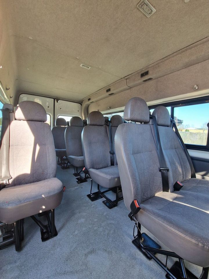 Микроавтобус, Пассажирский фургон Ford Transit: фото 10