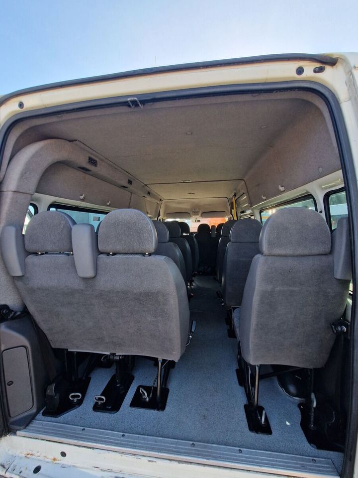 Микроавтобус, Пассажирский фургон Ford Transit: фото 13