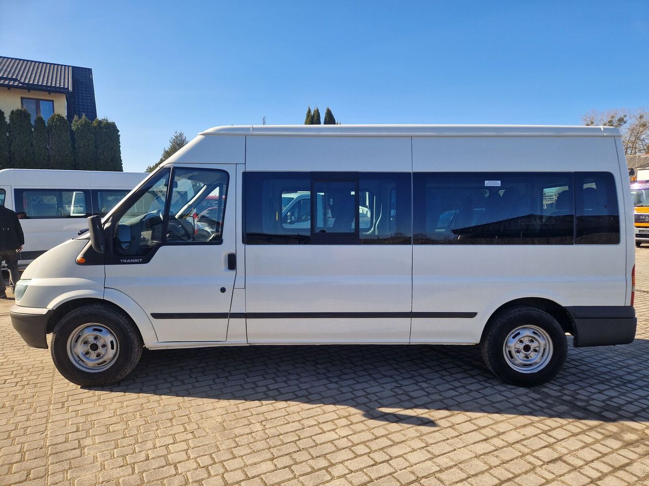 Ford Transit - Микроавтобус, Пассажирский фургон: фото 4 Ford Transit - Микроавтобус, Пассажирский фургон: фото 4