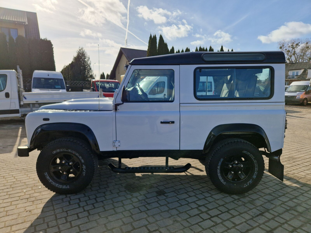 Land Rover Defender Puma 90 - Внедорожник: фото 4 Land Rover Defender Puma 90 - Внедорожник: фото 4