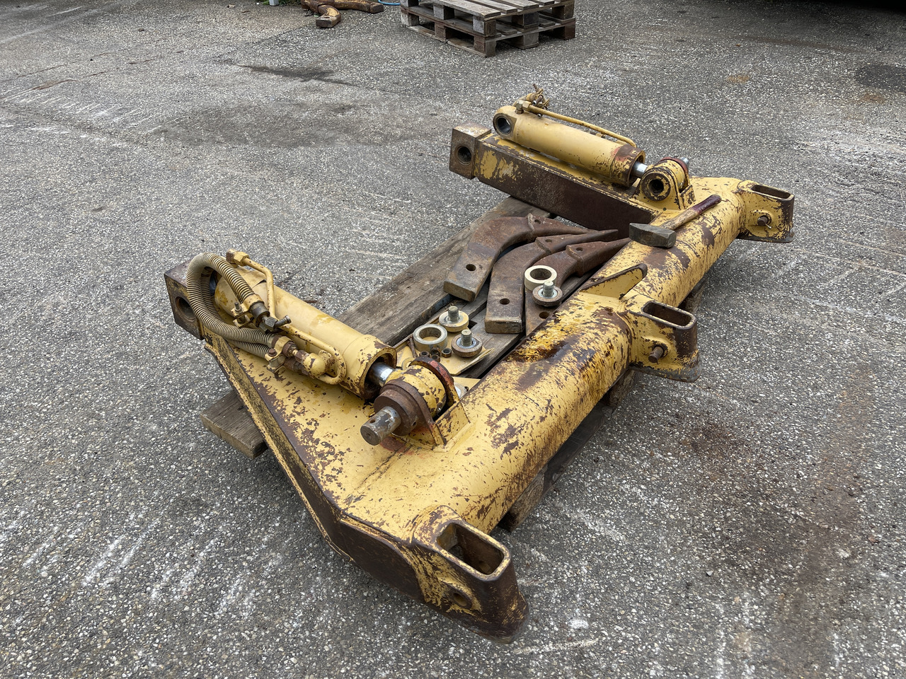 CATERPILLAR Multi Shank - Рыхлитель для Гусеничных погрузчиков: фото 1 CATERPILLAR Multi Shank - Рыхлитель для Гусеничных погрузчиков: фото 1