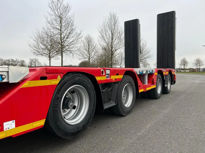 Новый Низкорамный полуприцеп Goldhofer STN-L 4 (245) A RM2 Stepstar: фото 8 Новый Низкорамный полуприцеп Goldhofer STN-L 4 (245) A RM2 Stepstar: фото 8