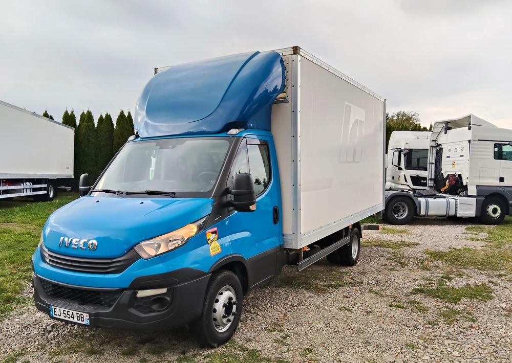 Iveco Daily 70C18 - Грузовик с закрытым кузовом: фото 2 Iveco Daily 70C18 - Грузовик с закрытым кузовом: фото 2