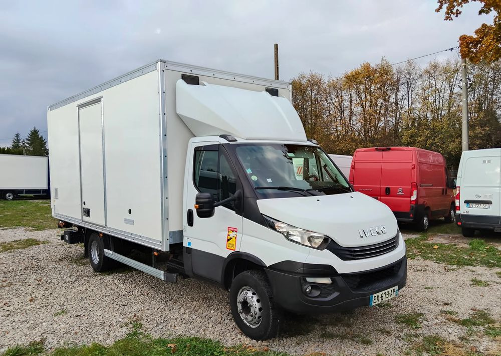 Iveco Daily - Грузовик с закрытым кузовом: фото 1 Iveco Daily - Грузовик с закрытым кузовом: фото 1