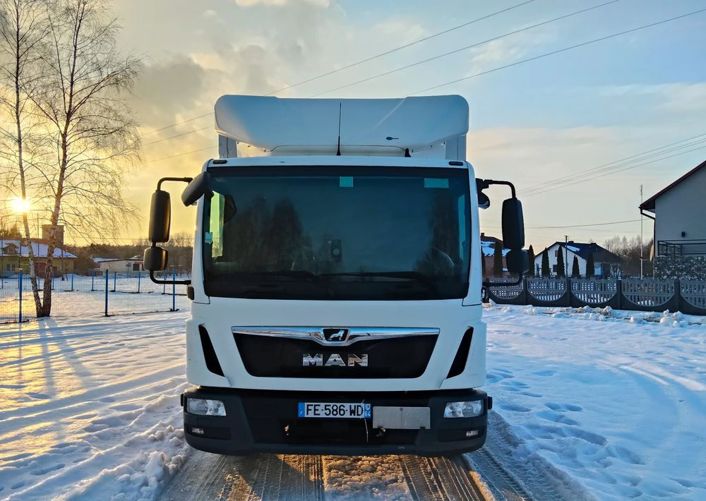 MAN TGL 12-220 - Грузовик с закрытым кузовом: фото 2 MAN TGL 12-220 - Грузовик с закрытым кузовом: фото 2