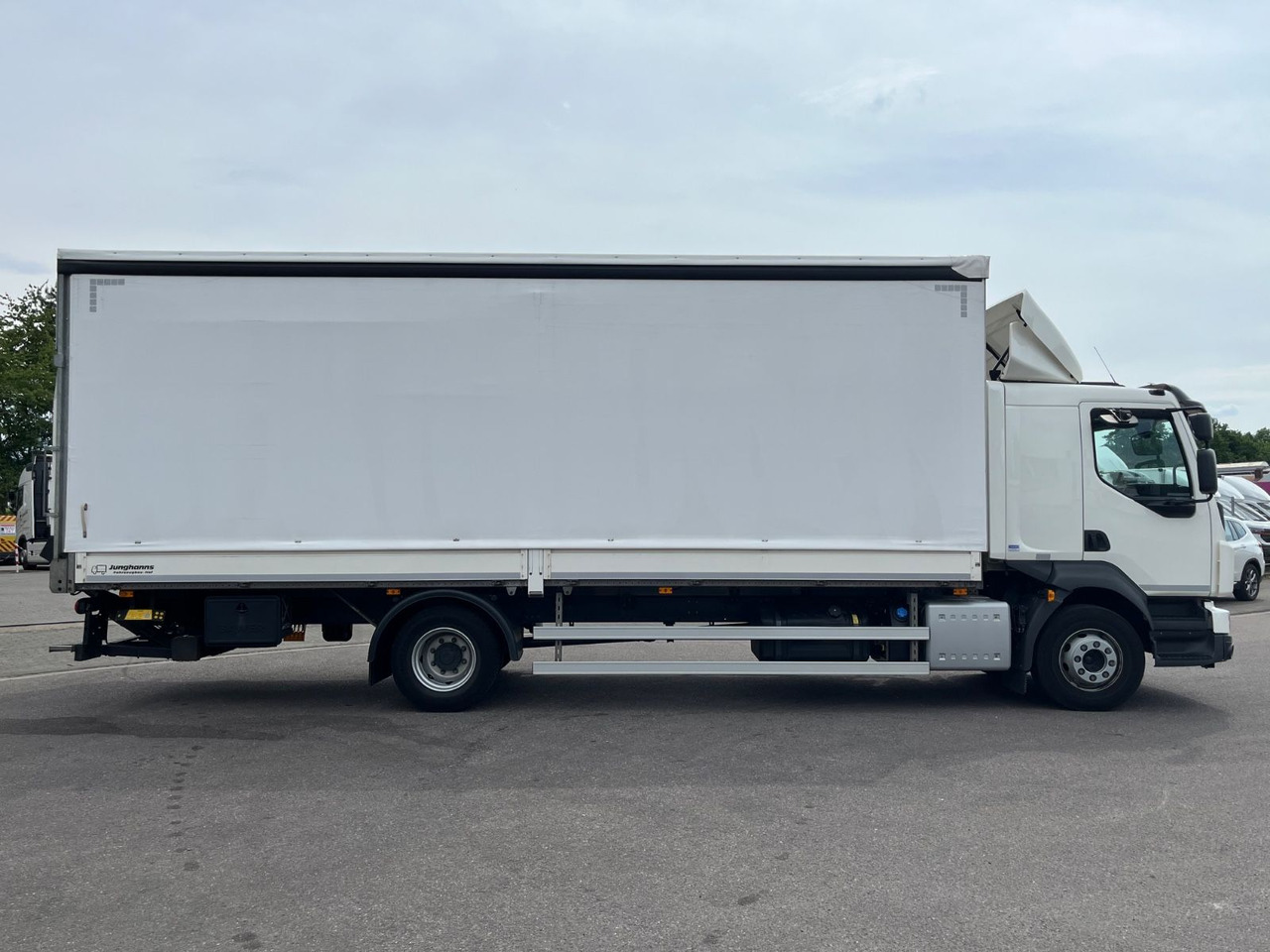 Volvo FL 14.245 Junghanns Schiebeplane LBW - Тентованный грузовик: фото 4 Volvo FL 14.245 Junghanns Schiebeplane LBW - Тентованный грузовик: фото 4